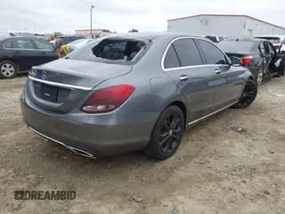 ✅ 2017 Mercedes-Benz C 300 • VIN: WDDWF4JB7HR262515 • Лот: 43332015. Опубликован ранее на IAAI с пробегом 112 848 миль. Бесплатный доступ к архиву аукционных продаж из США и подробный отчёт об истории автомобиля на DreamBid. Изображение 4.