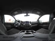 ✅ 2019 Chevrolet Silverado 1500 LT • VIN: 1GCPWCED4KZ134888 • Lot: 43114172. Wystawiony na IAAI z przebiegiem 77 993 mil. Bezpłatny archiwum sprzedaży aukcyjnych z USA i szczegółowy raport historii pojazdu na DreamBid. Zdjęcie 22.