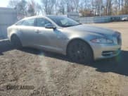 ✅ 2014 Jaguar XJ Portfolio • VIN: SAJWJ2GD9E8V63487 • Lot: 92242905. Wystawiony na Copart z przebiegiem Nie podano. Bezpłatny archiwum sprzedaży aukcyjnych z USA i szczegółowy raport historii pojazdu na DreamBid. Zdjęcie 4.