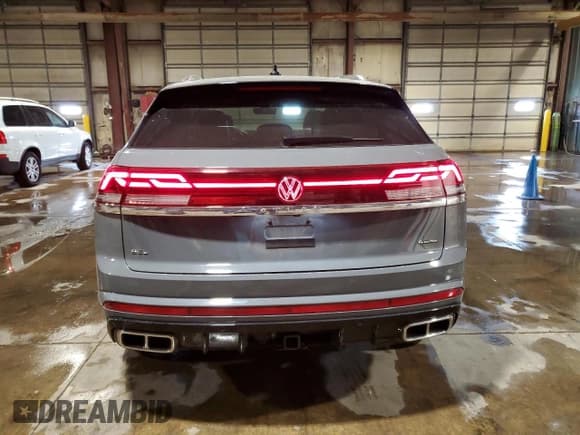 ✅ 2024 Volkswagen Atlas SEL Premium R-Line • VIN: 1V2FE2CA9RC253971 • Lot: 71536505. Wystawiony na Copart z przebiegiem 16 065 mil. Bezpłatny archiwum sprzedaży aukcyjnych z USA i szczegółowy raport historii pojazdu na DreamBid. Zdjęcie 6.