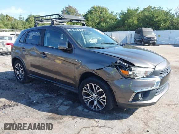 ✅ 2017 Mitsubishi Outlander SE • VIN: JA4AR3AW8HZ046272 • Lot: 43421805. Listed on IAAI with 173,043 mi. Free auction sales archive from the USA and detailed vehicle history report at DreamBid. Image 6.