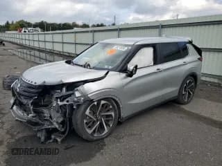 ✅ 2022 Mitsubishi Outlander SE • VIN: JA4J3UA83NZ013359 • Lot: 84210855. Listed on Copart with Not provided. Free auction sales archive from the USA and detailed vehicle history report at DreamBid. Image 1.