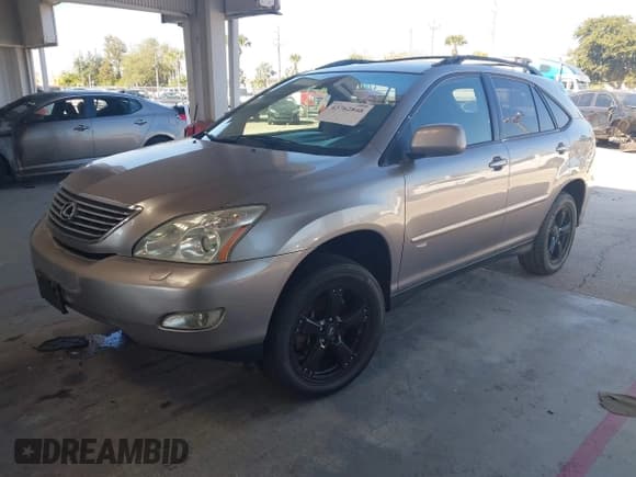 ✅ 2005 Lexus RX 330 • VIN: JTJGA31U850058697 • Lot: 43762848. Wystawiony na IAAI z przebiegiem 162 434 mil. Bezpłatny archiwum sprzedaży aukcyjnych z USA i szczegółowy raport historii pojazdu na DreamBid. Zdjęcie 2.