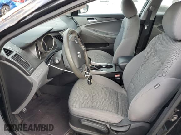✅ 2011 Hyundai Sonata GLS • VIN: 5NPEB4AC0BH162376 • Lot: 74427594. Listed on Copart with 227,522 mi. Free auction sales archive from the USA and detailed vehicle history report at DreamBid. Image 7.