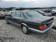 ✅ 1987 Mercedes-Benz 420 SEL • VIN: WDBCA35D6HA331483 • Lot: 71795554. Wystawiony na Copart z przebiegiem 126 557 mil. Bezpłatny archiwum sprzedaży aukcyjnych z USA i szczegółowy raport historii pojazdu na DreamBid. Zdjęcie 2.