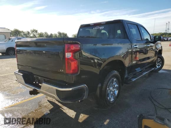 ✅ 2019 Chevrolet Silverado 1500 LT • VIN: 1GCUYDED0KZ152095 • Lot: 69847824. Wystawiony na Copart z przebiegiem 104 515 mil. Bezpłatny archiwum sprzedaży aukcyjnych z USA i szczegółowy raport historii pojazdu na DreamBid. Zdjęcie 3.