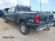 ✅ 2005 Chevrolet Silverado 2500HD LS • VIN: 1GCHK23215F961121 • Lot: 42969060. Wystawiony na IAAI z przebiegiem 245 406 mil. Bezpłatny archiwum sprzedaży aukcyjnych z USA i szczegółowy raport historii pojazdu na DreamBid. Zdjęcie 3.