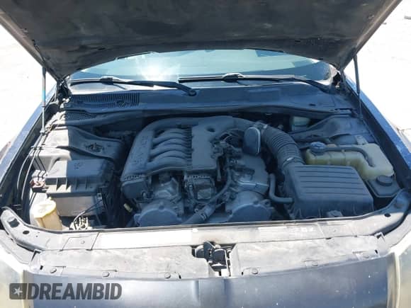 2005 Dodge Magnum SE с VIN 2D4FV48V65H619209, выставлен на аукционе IAAI как лот 42838397 с пробегом 254 612 миль миль и . История ставок и продаж доступна на DreamBid. Изображение 10.