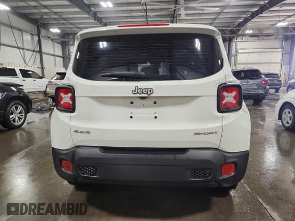 ✅ 2016 Jeep Renegade Sport • VIN: ZACCJBAT6GPD16361 • Lot: 71827465. Listed on Copart with 102,488 mi. Free auction sales archive from the USA and detailed vehicle history report at DreamBid. Image 6.