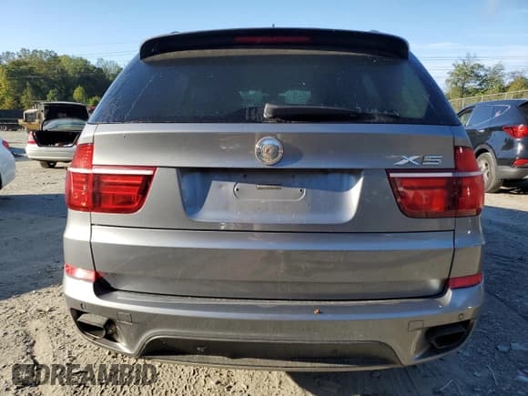 ✅ 2011 BMW X5 50i • VIN: 5UXZV8C58BL417056 • Lot: 85266315. Wystawiony na Copart z przebiegiem 188 436 mil. Bezpłatny archiwum sprzedaży aukcyjnych z USA i szczegółowy raport historii pojazdu na DreamBid. Zdjęcie 6.