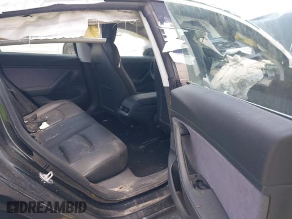 ✅ 2020 Tesla Model 3 Long Range • VIN: 5YJ3E1EB1LF790865 • Lot: 29341588. Wystawiony na IAAI z przebiegiem 2 082 mil. Bezpłatny archiwum sprzedaży aukcyjnych z USA i szczegółowy raport historii pojazdu na DreamBid. Zdjęcie 8.