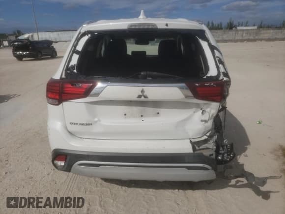 ✅ 2020 Mitsubishi Outlander SE • VIN: JA4AD3A39LZ019546 • Lot: 91173615. Wystawiony na Copart z przebiegiem 132 898 mil. Bezpłatny archiwum sprzedaży aukcyjnych z USA i szczegółowy raport historii pojazdu na DreamBid. Zdjęcie 6.