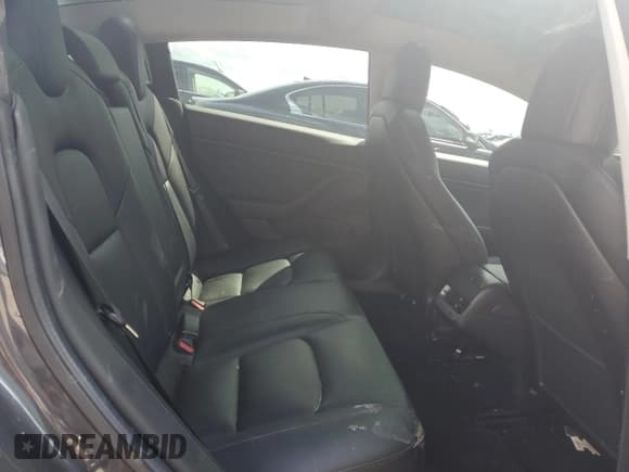 ✅ 2019 Tesla Model 3 Mid Range • VIN: 5YJ3E1EA6KF417195 • Lot: 80810825. Wystawiony na Copart z przebiegiem 45 667 mil. Bezpłatny archiwum sprzedaży aukcyjnych z USA i szczegółowy raport historii pojazdu na DreamBid. Zdjęcie 10.