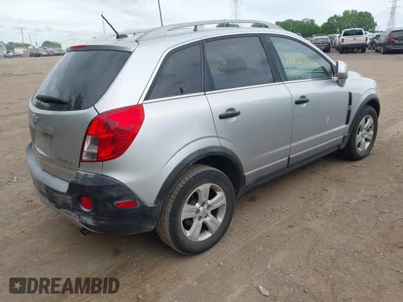 ✅ 2013 Chevrolet Captiva Sport LS • VIN: 3GNAL2EK3DS619554 • Lot: 42259633. Wystawiony na IAAI z przebiegiem 122 751 mil. Bezpłatny archiwum sprzedaży aukcyjnych z USA i szczegółowy raport historii pojazdu na DreamBid. Zdjęcie 4.