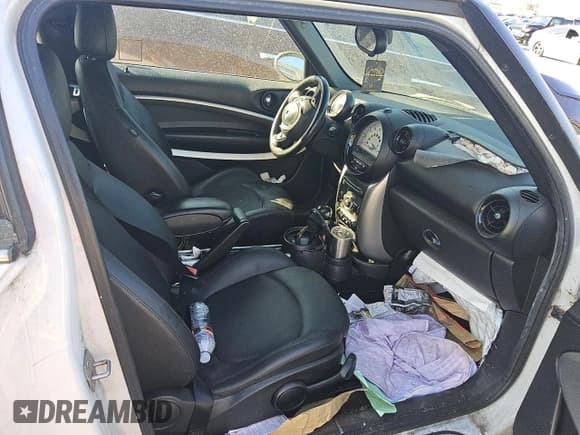 ✅ 2014 MINI Paceman • VIN: WMWSS1C57EWN94457 • Лот: 42485555. Опубликован ранее на Copart с пробегом 104 837 миль. Бесплатный доступ к архиву аукционных продаж из США и подробный отчёт об истории автомобиля на DreamBid. Изображение 11.