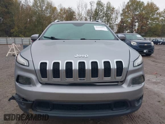 ✅ 2017 Jeep Cherokee Latitude • VIN: 1C4PJMCB2HW606411 • Лот: 43548952. Опубликован ранее на IAAI с пробегом 134 530 миль. Бесплатный доступ к архиву аукционных продаж из США и подробный отчёт об истории автомобиля на DreamBid. Изображение 6.