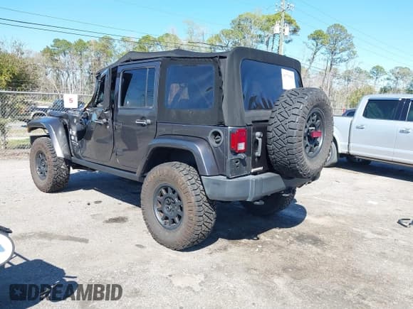 ✅ 2018 Jeep Wrangler Unlimited Rubicon Recon • VIN: 1C4HJWFG1JL840294 • Lot: 41775967. Listed on IAAI with 108,241 mi. Free auction sales archive from the USA and detailed vehicle history report at DreamBid. Image 3.