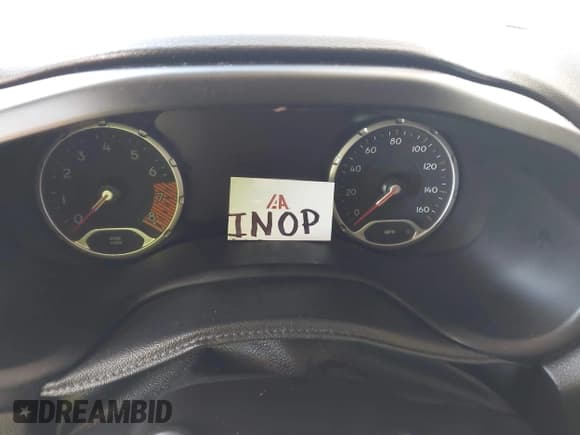 ✅ 2020 Jeep Renegade Altitude • VIN: ZACNJABB1LPL03582 • Lot: 43277996. Wystawiony na IAAI z przebiegiem Nie podano. Bezpłatny archiwum sprzedaży aukcyjnych z USA i szczegółowy raport historii pojazdu na DreamBid. Zdjęcie 14.