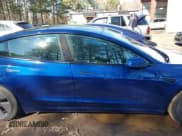 ✅ 2021 Tesla Model 3 Standard Range Plus • VIN: 5YJ3E1EA2MF087140 • Lot: 41689033. Wystawiony na IAAI z przebiegiem 27 755 mil. Bezpłatny archiwum sprzedaży aukcyjnych z USA i szczegółowy raport historii pojazdu na DreamBid. Zdjęcie 12.