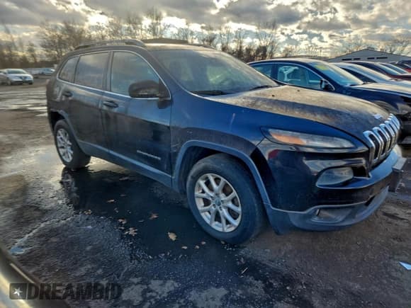 ✅ 2014 Jeep Cherokee Latitude • VIN: 1C4PJMCB7EW275014 • Lot: 95806655. Wystawiony na Copart z przebiegiem Nie podano. Bezpłatny archiwum sprzedaży aukcyjnych z USA i szczegółowy raport historii pojazdu na DreamBid. Zdjęcie 4.