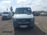 ✅ 2015 Mercedes-Benz Sprinter Crew • VIN: WD4PE7DC1F5963522 • Lot: 43270173. Wystawiony na IAAI z przebiegiem 163 436 mil. Bezpłatny archiwum sprzedaży aukcyjnych z USA i szczegółowy raport historii pojazdu na DreamBid. Zdjęcie 12.