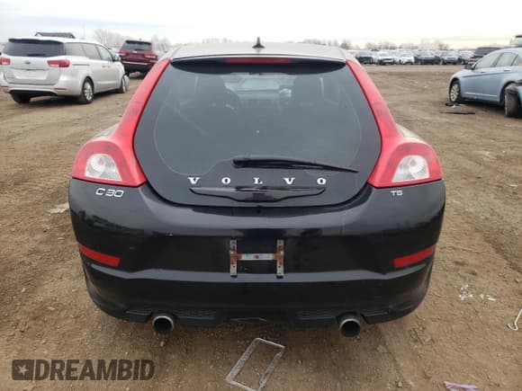 ✅ 2012 Volvo C30 • VIN: YV1672MK6C2281155 • Lot: 82661434. Listed on Copart with 206,312 mi. Free auction sales archive from the USA and detailed vehicle history report at DreamBid. Image 6.