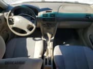 ✅ 2000 Toyota Corolla CE • VIN: 1NXBR12E3YZ302346 • Lot: 90586775. Wystawiony na Copart z przebiegiem 156 997 mil. Bezpłatny archiwum sprzedaży aukcyjnych z USA i szczegółowy raport historii pojazdu na DreamBid. Zdjęcie 8.