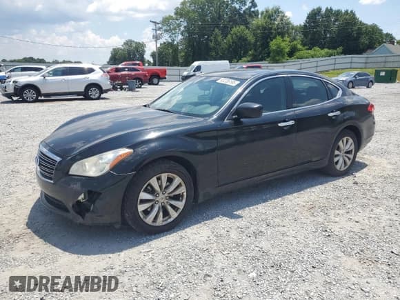 ✅ 2011 Infiniti M • VIN: JN1AY1AR8BM570374 • Лот: 63226195. Опубликован ранее на Copart с пробегом 209 351 миль. Бесплатный доступ к архиву аукционных продаж из США и подробный отчёт об истории автомобиля на DreamBid. Изображение 1.