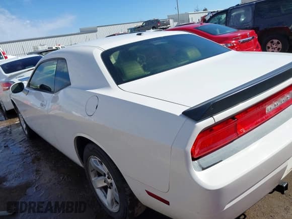 ✅ 2009 Dodge Challenger SE • VIN: 2B3LJ44V19H522220 • Lot: 41634444. Wystawiony na IAAI z przebiegiem 192 354 mil. Bezpłatny archiwum sprzedaży aukcyjnych z USA i szczegółowy raport historii pojazdu na DreamBid. Zdjęcie 14.