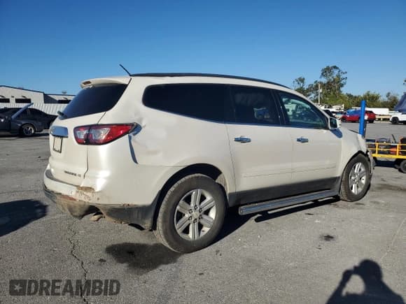 ✅ 2014 Chevrolet Traverse LT • VIN: 1GNKRGKD6EJ353620 • Lot: 86890865. Wystawiony na Copart z przebiegiem 197 765 mil. Bezpłatny archiwum sprzedaży aukcyjnych z USA i szczegółowy raport historii pojazdu na DreamBid. Zdjęcie 3.