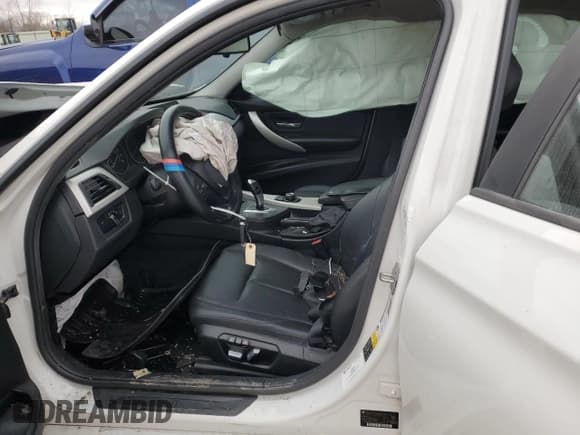 ✅ 2016 BMW 3 Series 320i xDrive • VIN: WBA8E5G5XGNU20555 • Lot: 83908054. Listed on Copart with Not provided. Free auction sales archive from the USA and detailed vehicle history report at DreamBid. Image 7.