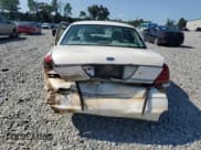 ✅ 2003 Ford Crown Victoria LX • VIN: 2FAFP74W63X216427 • Lot: 68753725. Wystawiony na Copart z przebiegiem 175 714 mil. Bezpłatny archiwum sprzedaży aukcyjnych z USA i szczegółowy raport historii pojazdu na DreamBid. Zdjęcie 6.