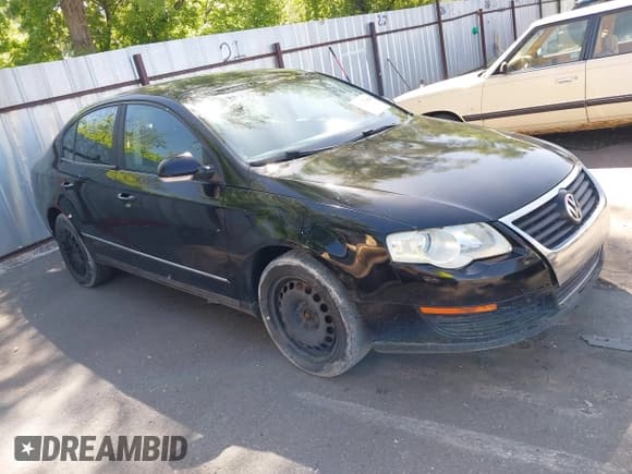 ✅ 2007 Volkswagen Passat • VIN: WVWUK73C07P041594 • Lot: 42327696. Listed on IAAI with 172,579 mi. Free auction sales archive from the USA and detailed vehicle history report at DreamBid. Image 1.