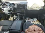 ✅ 2024 Hyundai Tucson SEL • VIN: 5NMJF3DE6RH326201 • Lot: 65352714. Wystawiony na Copart z przebiegiem 25 632 mil. Bezpłatny archiwum sprzedaży aukcyjnych z USA i szczegółowy raport historii pojazdu na DreamBid. Zdjęcie 8.