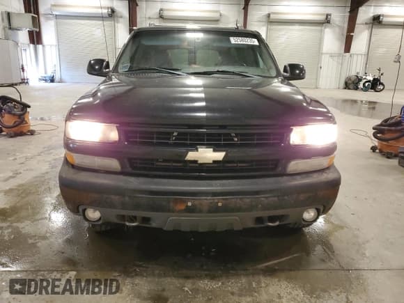 ✅ 2004 Chevrolet Suburban LT • VIN: 3GNFK16T44G281658 • Лот: 52580235. Опубликован ранее на Copart с пробегом 248 421 миль. Бесплатный доступ к архиву аукционных продаж из США и подробный отчёт об истории автомобиля на DreamBid. Изображение 5.