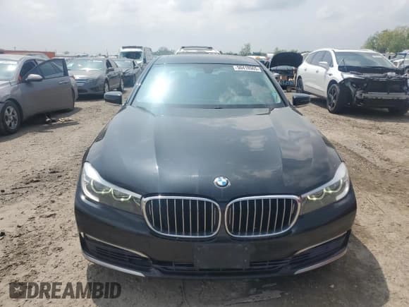 ✅ 2017 BMW 7 Series 740i • VIN: WBA7E2C57HG739885 • Лот: 50418965. Опубликован ранее на Copart с пробегом 109 823 миль. Бесплатный доступ к архиву аукционных продаж из США и подробный отчёт об истории автомобиля на DreamBid. Изображение 5.