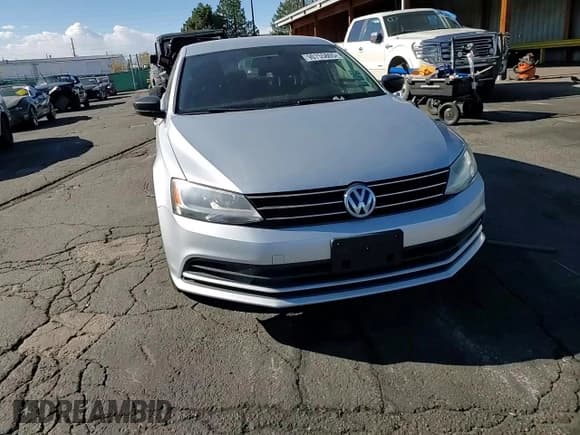 ✅ 2015 Volkswagen Jetta S • VIN: 3VW1K7AJ8FM267310 • Lot: 90755865. Wystawiony na Copart z przebiegiem 127 487 mil. Bezpłatny archiwum sprzedaży aukcyjnych z USA i szczegółowy raport historii pojazdu na DreamBid. Zdjęcie 13.