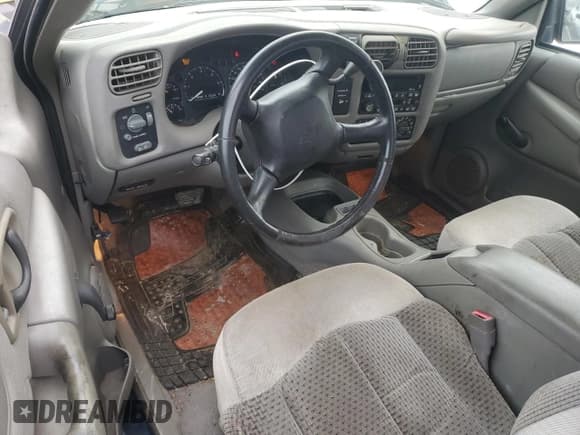 ✅ 2003 Chevrolet S-10 LS • VIN: 1GCDT19X938254553 • Лот: 88268825. Опубликован ранее на Copart с пробегом 175 088 миль. Бесплатный доступ к архиву аукционных продаж из США и подробный отчёт об истории автомобиля на DreamBid. Изображение 8.