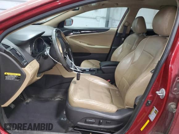 2013 Hyundai Sonata SE z VIN 5NPEC4AC0DH628579, wystawiony jako Copart lot #91436975 z przebiegiem 176 271 mil mil oraz Czysty tytuł • Clean title. Historia ofert i sprzedaży dostępna na DreamBid. Obrazek 7.