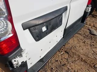 ✅ 2020 Ram ProMaster Cargo • VIN: 3C6TRVDGXLE133133 • Lot: 43818219. Wystawiony na IAAI z przebiegiem 478 877 mil. Bezpłatny archiwum sprzedaży aukcyjnych z USA i szczegółowy raport historii pojazdu na DreamBid. Zdjęcie 6.