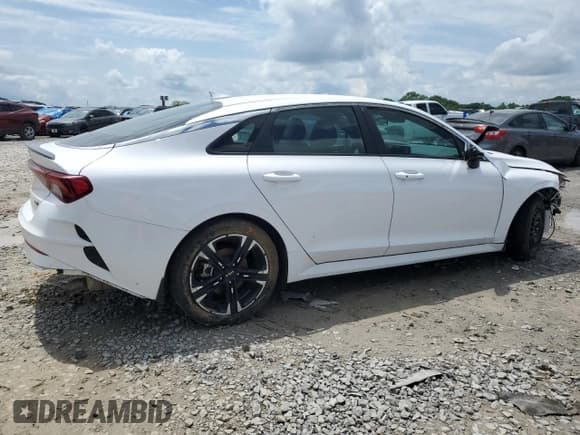 ✅ 2022 Kia K5 GT-Line • VIN: 5XXG64J23NG089573 • Lot: 57070505. Wystawiony na Copart z przebiegiem 60 406 mil. Bezpłatny archiwum sprzedaży aukcyjnych z USA i szczegółowy raport historii pojazdu na DreamBid. Zdjęcie 3.