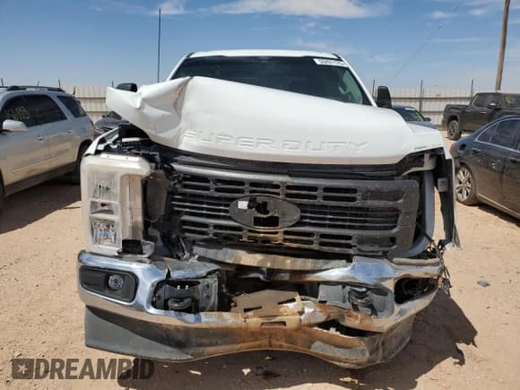 ✅ 2024 Ford F-250 XL • VIN: 1FT7W2BT2REF41857 • Lot: 55291175. Listed on Copart with 6,702 mi. Free auction sales archive from the USA and detailed vehicle history report at DreamBid. Image 5.