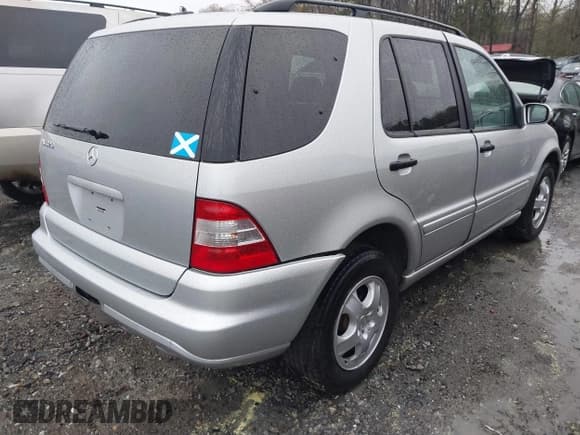 ✅ 2002 Mercedes-Benz M 320/430/500 • VIN: 4JGAB54E92A352889 • Lot: 41805001. Listed on IAAI with 174,758 mi. Free auction sales archive from the USA and detailed vehicle history report at DreamBid. Image 4.