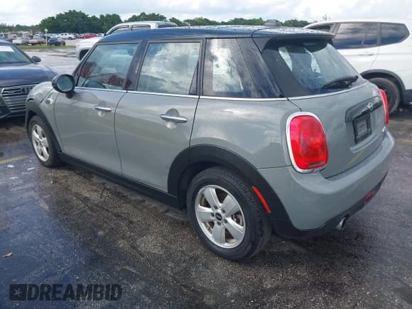 ✅ 2016 MINI Hardtop 4 Door • VIN: WMWXU1C58G2E16473 • Lot: 43503416. Wystawiony na IAAI z przebiegiem 60 448 mil. Bezpłatny archiwum sprzedaży aukcyjnych z USA i szczegółowy raport historii pojazdu na DreamBid. Zdjęcie 3.