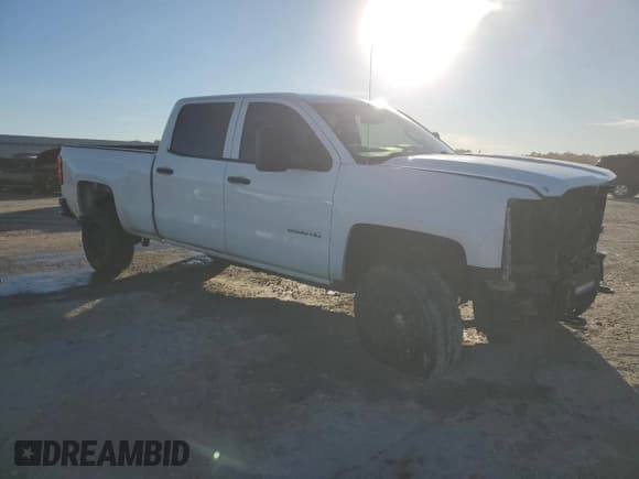 ✅ 2015 Chevrolet Silverado 2500HD Work Truck • VIN: 1GC1KUEG8FF136121 • Lot: 92112415. Listed on Copart with 298,083 mi. Free auction sales archive from the USA and detailed vehicle history report at DreamBid. Image 4.