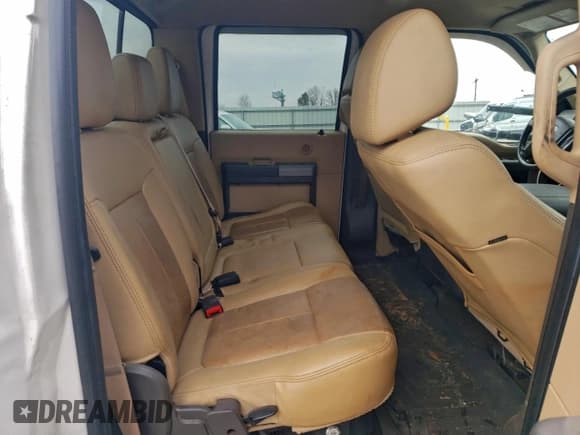 ✅ 2011 Ford F-350 King Ranch • VIN: 1FT8W3BT2BEA02025 • Lot: 95134405. Wystawiony na Copart z przebiegiem 262 793 mil. Bezpłatny archiwum sprzedaży aukcyjnych z USA i szczegółowy raport historii pojazdu na DreamBid. Zdjęcie 10.