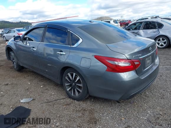 ✅ 2018 Nissan Altima SV • VIN: 1N4AL3APXJC270514 • Лот: 43548072. Опубликован ранее на IAAI с пробегом 128 296 миль. Бесплатный доступ к архиву аукционных продаж из США и подробный отчёт об истории автомобиля на DreamBid. Изображение 3.