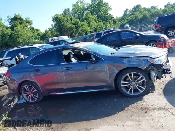 ✅ 2020 Acura TLX Technology • VIN: 19UUB3F42LA003408 • Lot: 42528006. Wystawiony na IAAI z przebiegiem 24 776 mil. Bezpłatny archiwum sprzedaży aukcyjnych z USA i szczegółowy raport historii pojazdu na DreamBid. Zdjęcie 14.