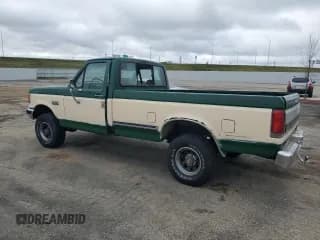✅ 1988 Ford F-150 • VIN: 1FTDF15N7JNA04979 • Лот: 79553634. Опубликован ранее на Copart с пробегом 82 245 миль. Бесплатный доступ к архиву аукционных продаж из США и подробный отчёт об истории автомобиля на DreamBid. Изображение 2.