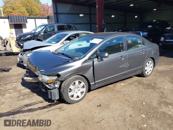 ✅ 2009 Honda Civic LX • VIN: 2HGFA16529H300701 • Lot: 43611669. Wystawiony na IAAI z przebiegiem 183 415 mil. Bezpłatny archiwum sprzedaży aukcyjnych z USA i szczegółowy raport historii pojazdu na DreamBid. Zdjęcie 2.
